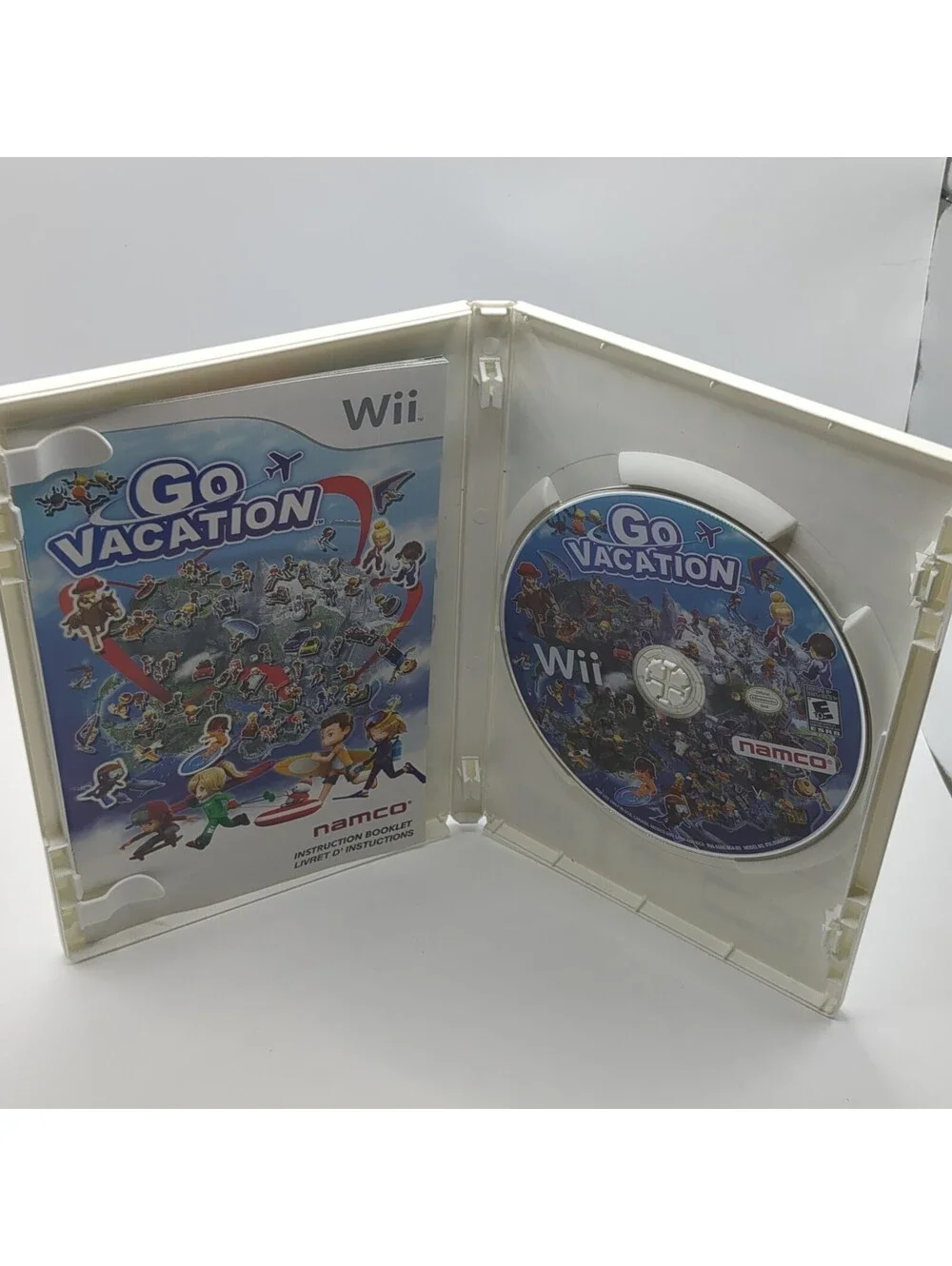 Go Vacation (Nintendo Wii, 2011) - Complete - Manual Damaged